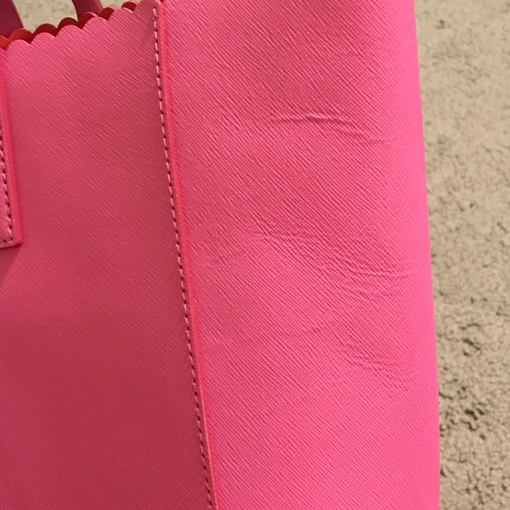 ❗️SOLD❗️Kate Spade Cape Drive Hallie Tote - Picture 8 of 8